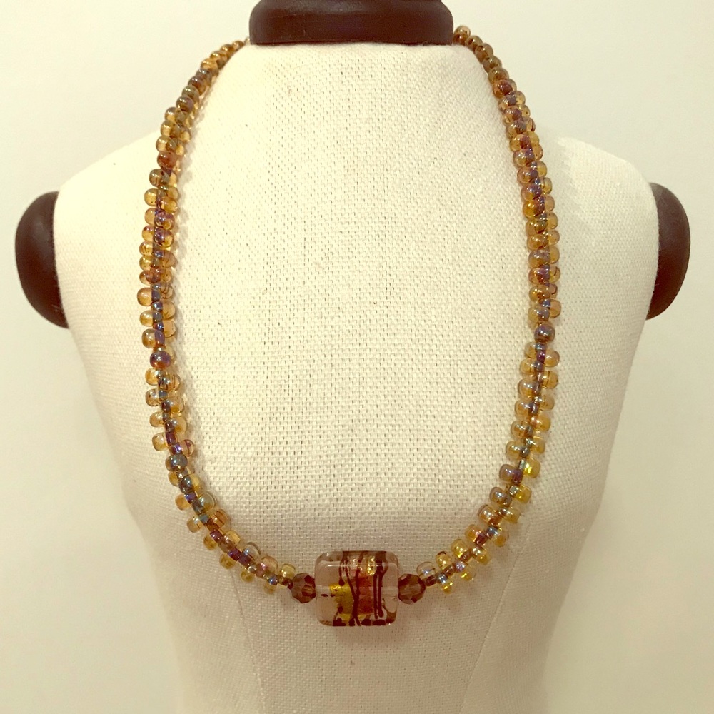 Bead necklace